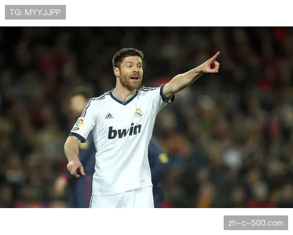 哈维·阿隆索临场调整受关注 皇马新帅压力持续增大 哈维·阿隆索临场调整受关注 皇马新帅压力持续增大